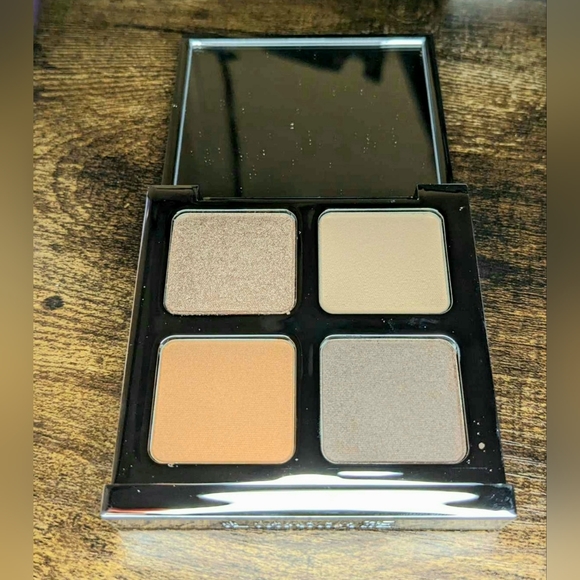 👑CLOSET PICK 👑 IL MAKIAGE (workaholic) Color Boss Squad Eyeshadow Palette - Picture 6 of 14